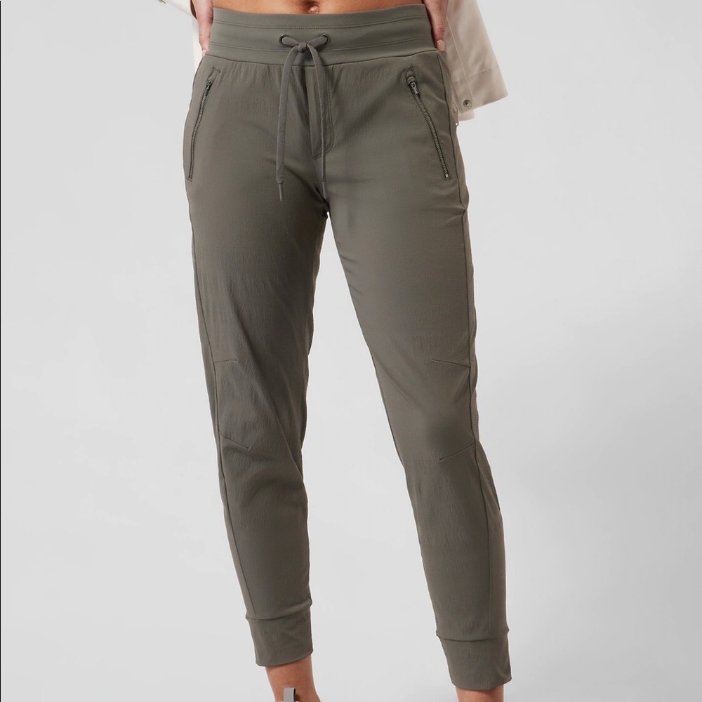 Athleta Trekkie North Jogger